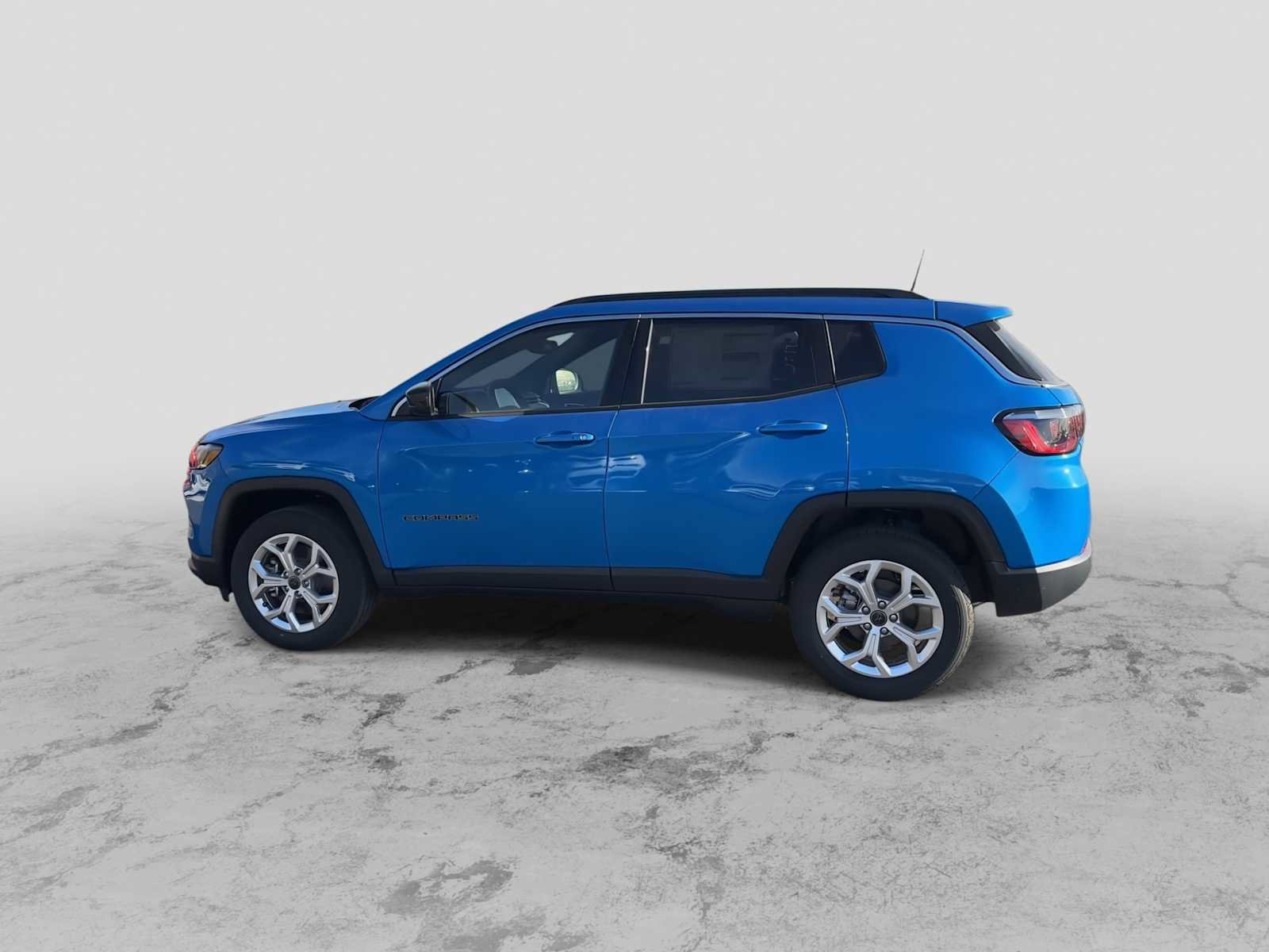 New 2026 Jeep Compass Latitude image 5