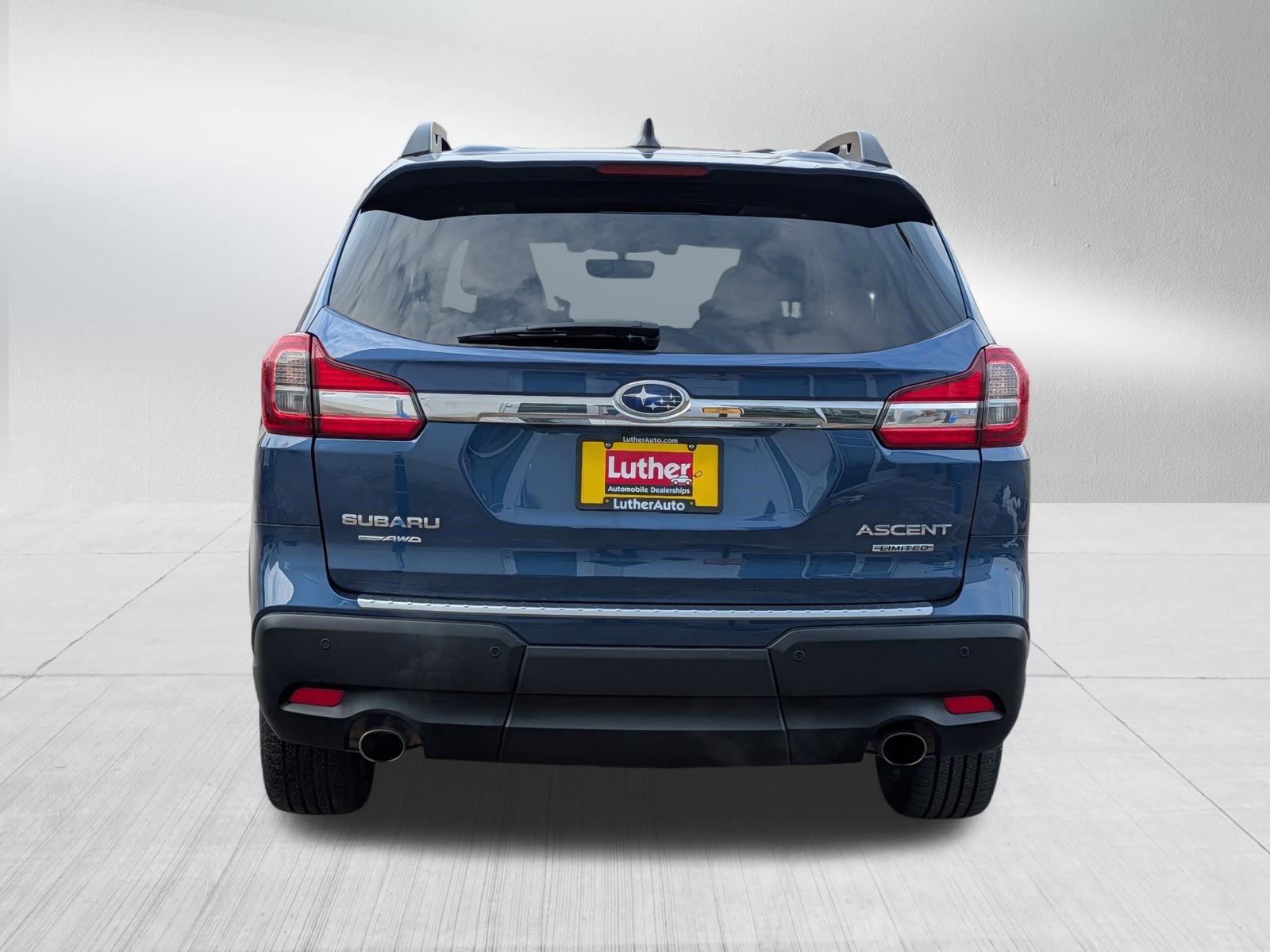 Used 2022 Subaru Ascent Limited w/ Technology Package image 6