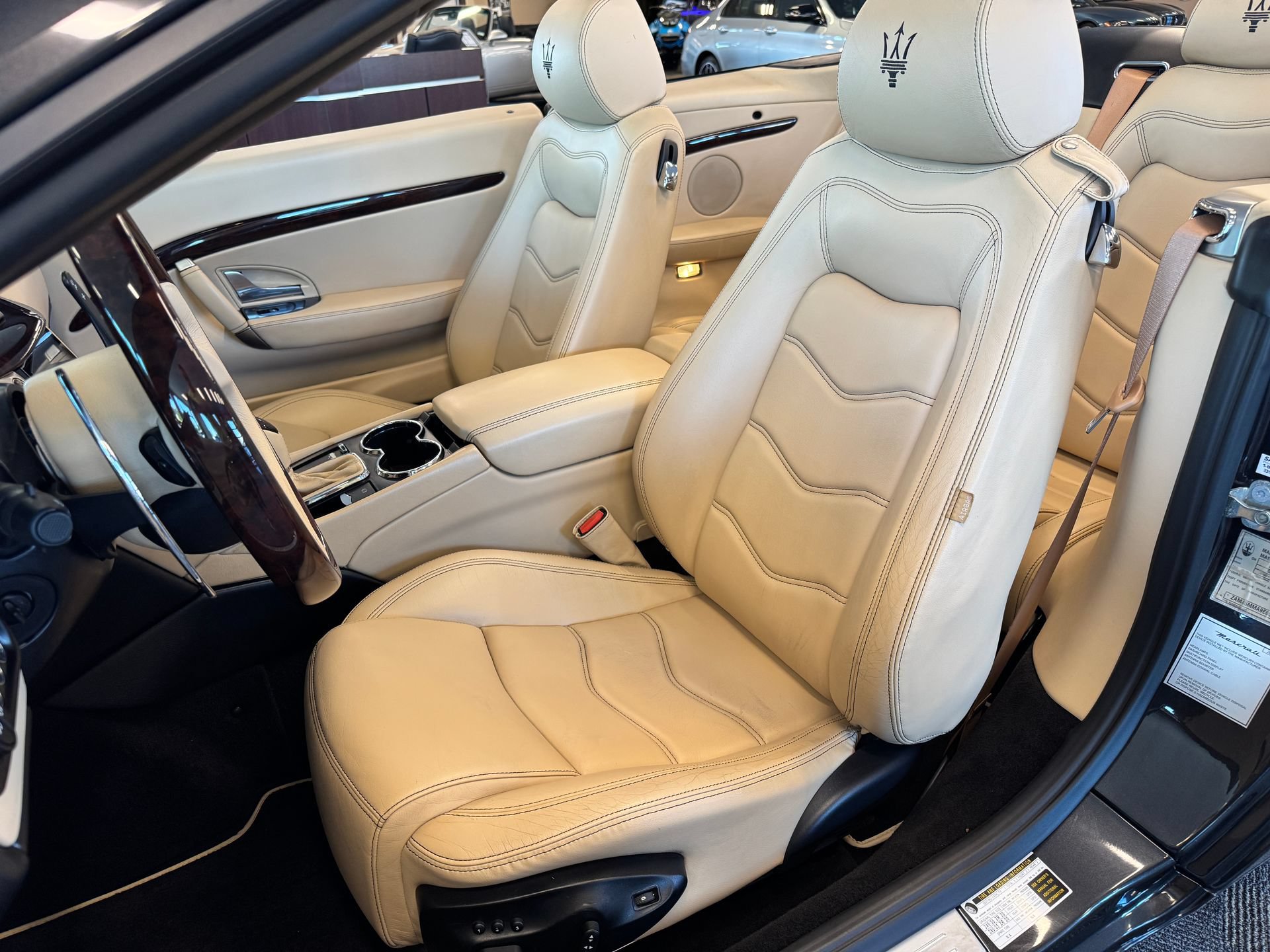Used 2014 Maserati GranTurismo Convertible RWD image 25