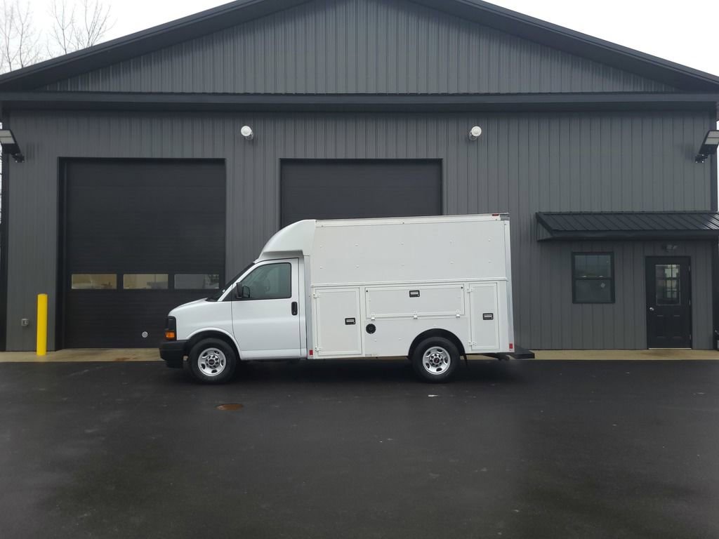 Used 2017 GMC Savana 3500 image 23
