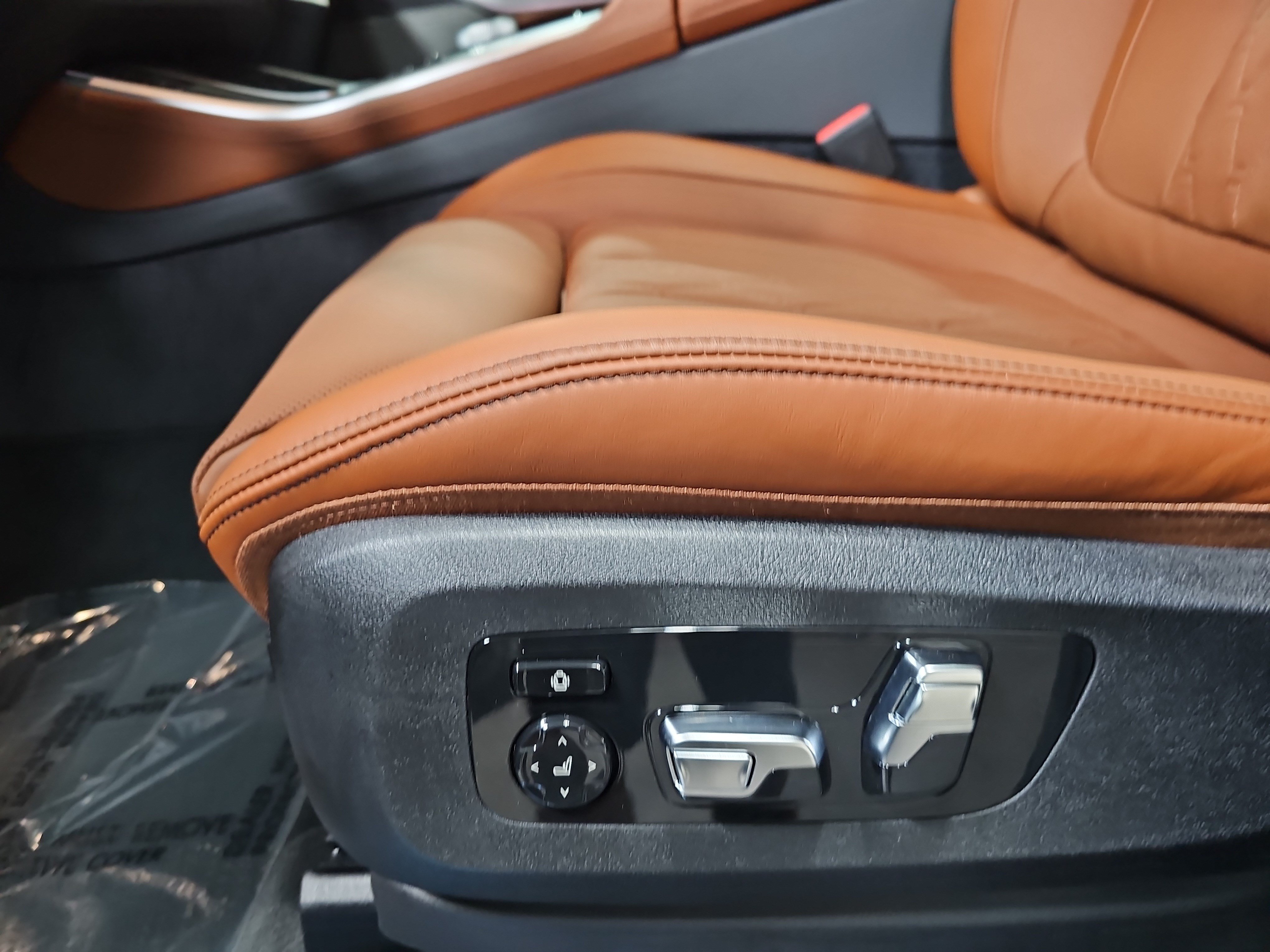 New 2026 BMW X5 xDrive50e w/ Executive Package AWD/4WD image 29