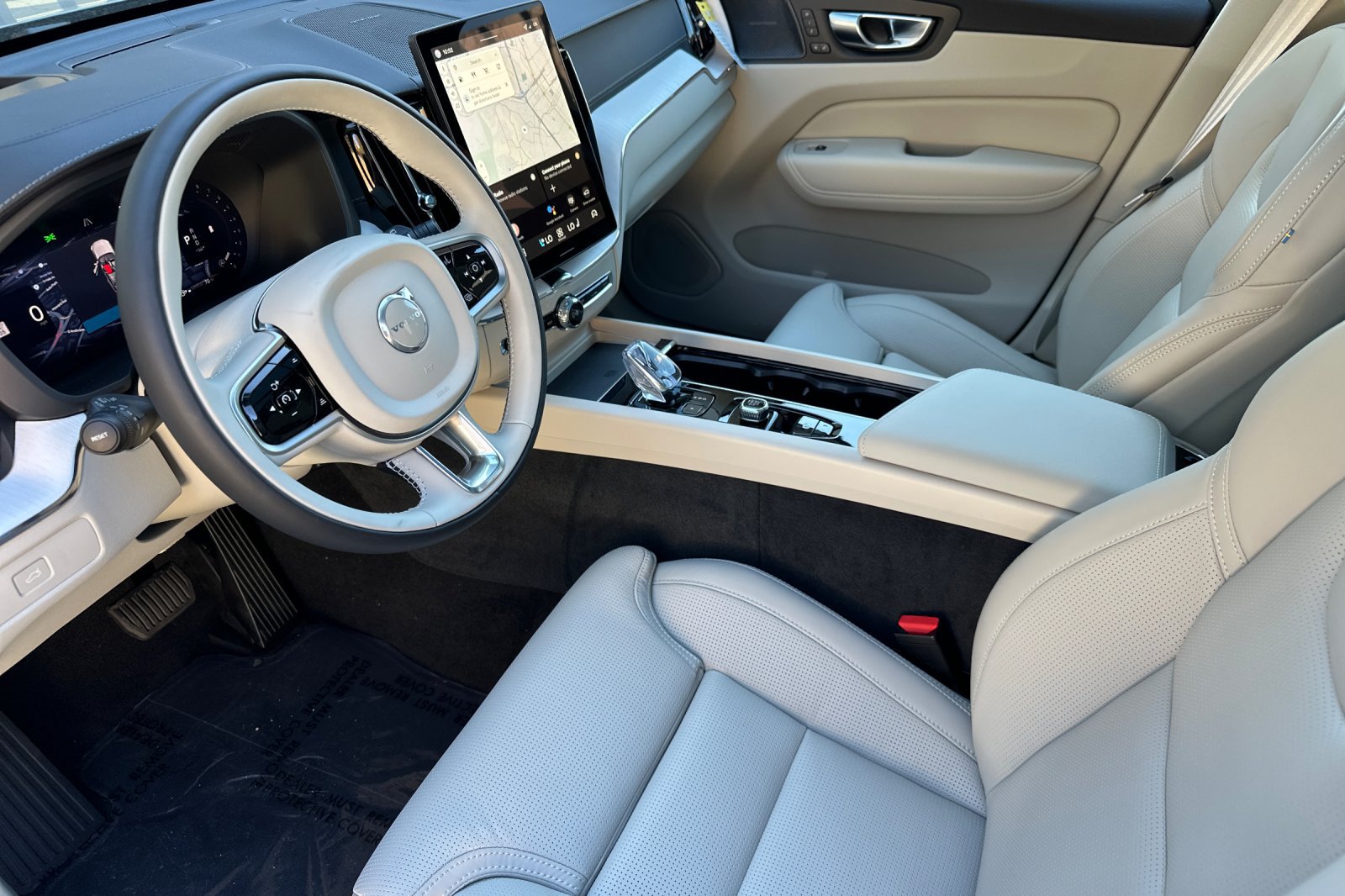New 2026 Volvo XC60 B5 Ultra w/ Climate Package AWD/4WD image 7