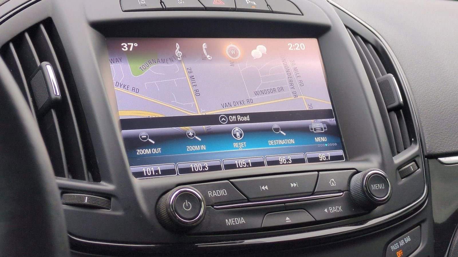 Used 2016 Buick Regal Premium w/ Driver Confidence Package #1 image 31