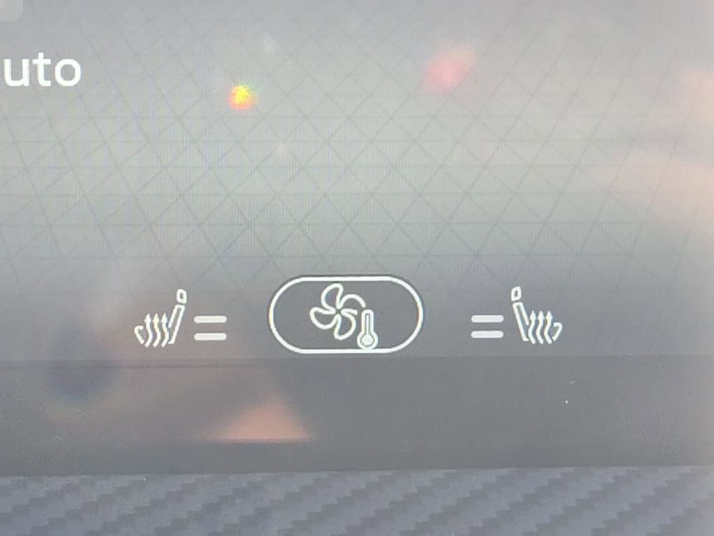 New 2026 Nissan Kicks SR w/ Cold Weather Package image 22