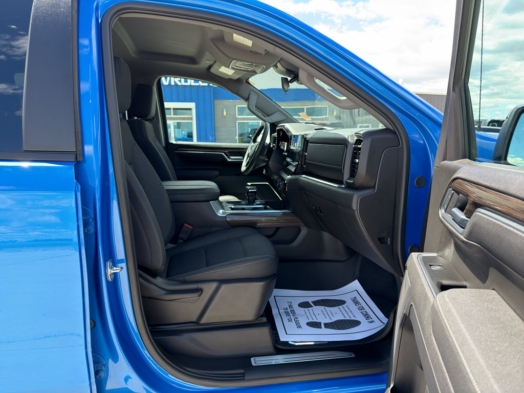Used 2025 Chevrolet Silverado 1500 LT Trail Boss w/ Protection Package AWD/4WD image 23