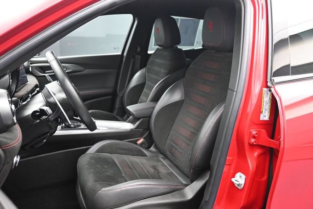 Used 2024 Alfa Romeo Tonale Veloce AWD/4WD image 5