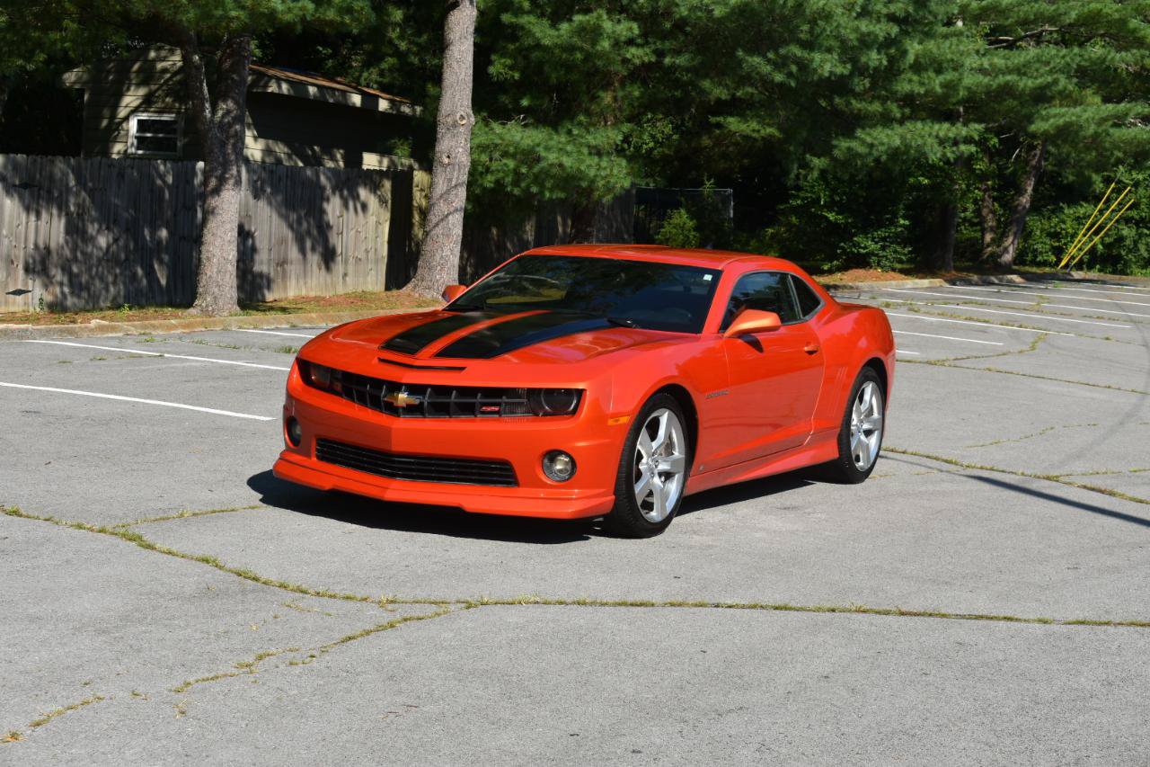 Used 2010 Chevrolet Camaro SS w/ RS Package RWD image 2