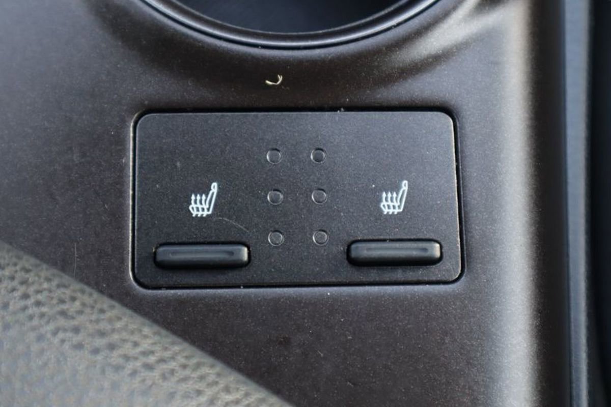 Used 2021 Toyota Camry XSE image 30