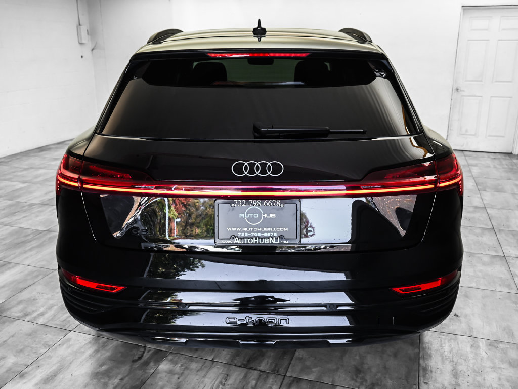 Used 2024 Audi Q8 e-tron Prestige w/ Prestige Package AWD/4WD image 5