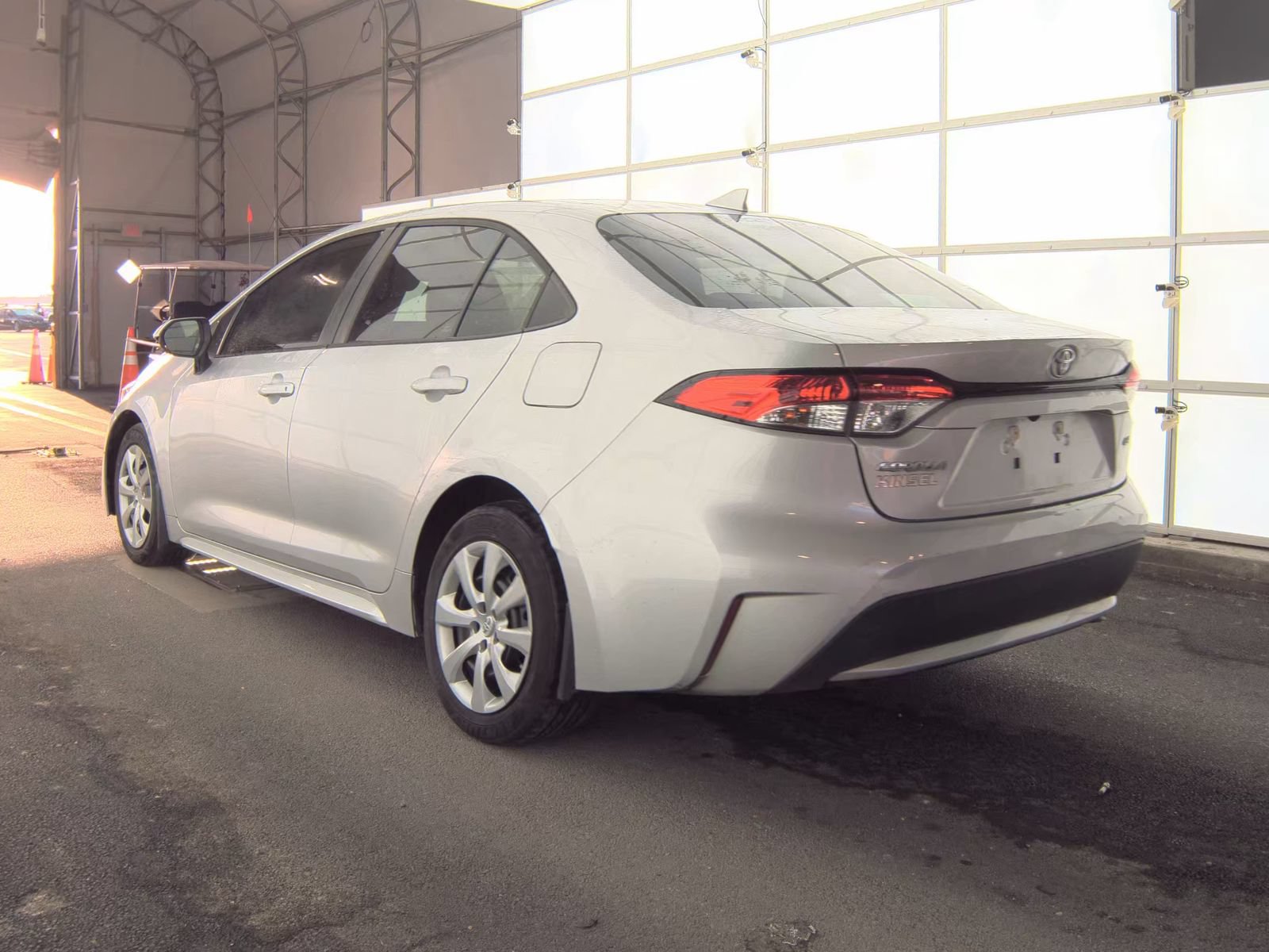Used 2022 Toyota Corolla LE FWD image 8