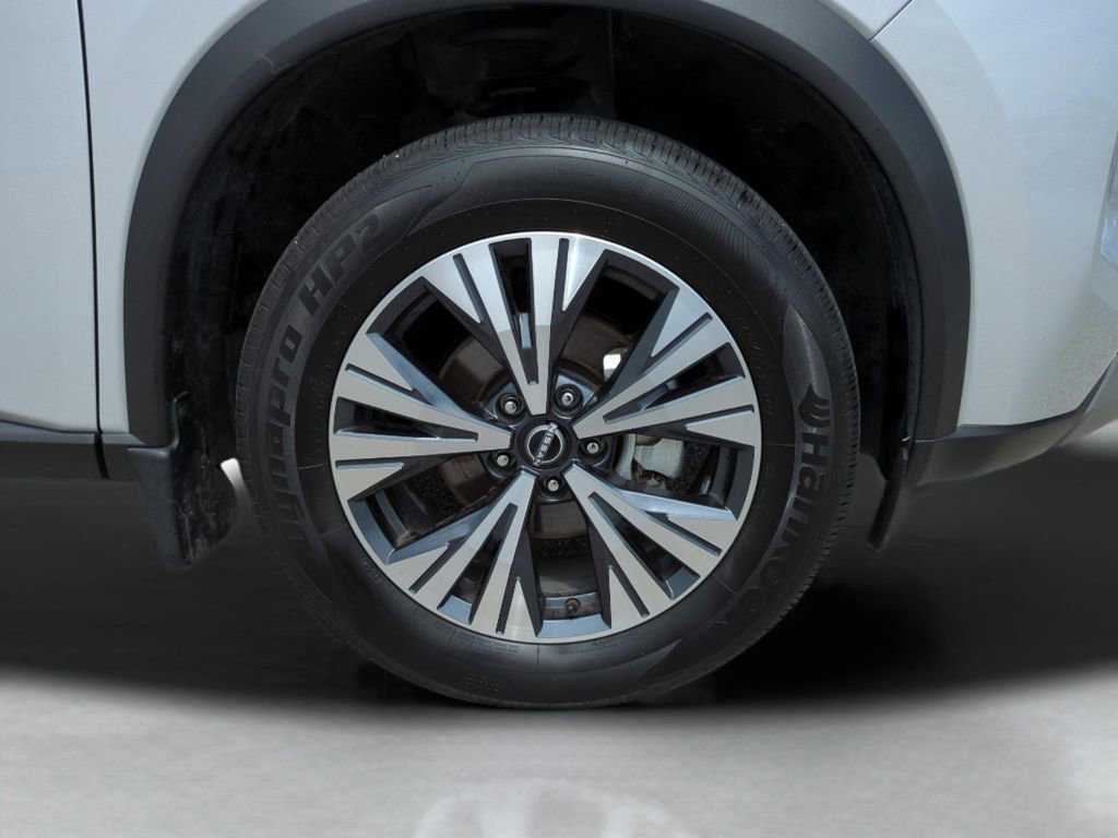 Certified 2023 Nissan Rogue SV image 18