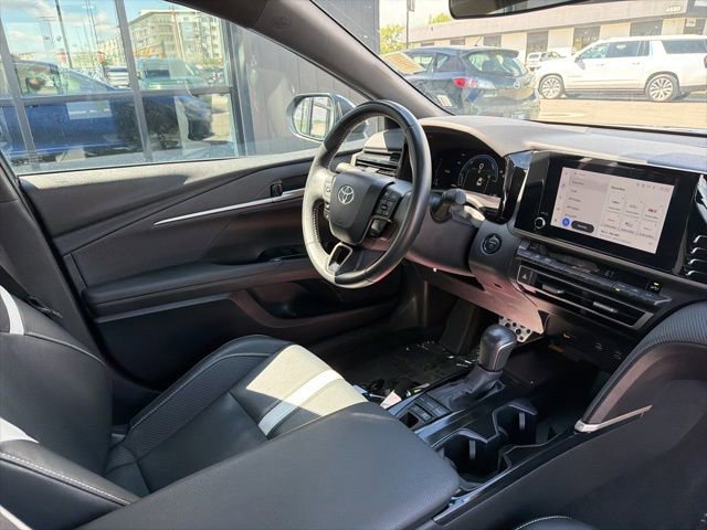 Used 2025 Toyota Camry SE FWD image 12