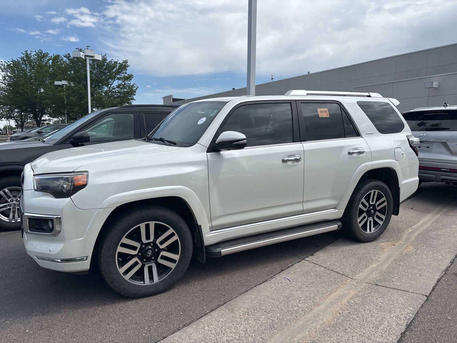 Used 2015 Toyota 4Runner Limited AWD/4WD image 1