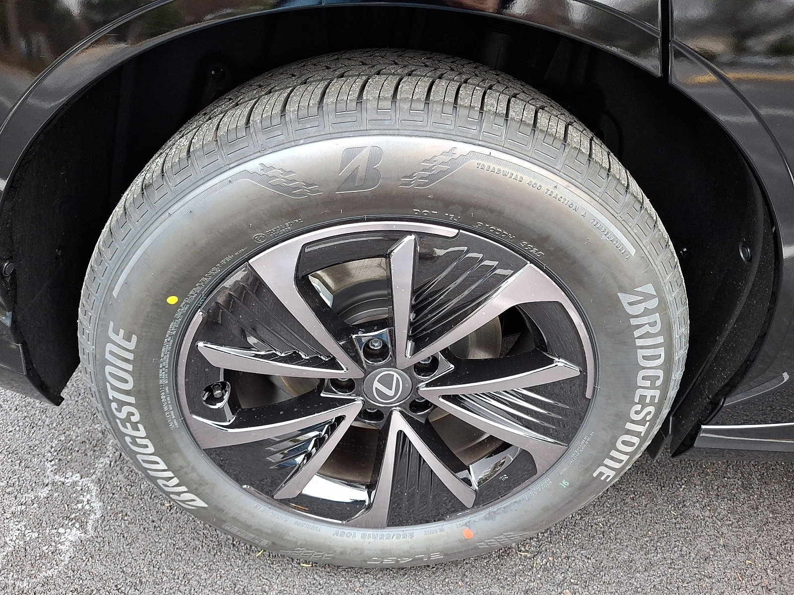 New 2026 Lexus RZ 450e Premium image 5