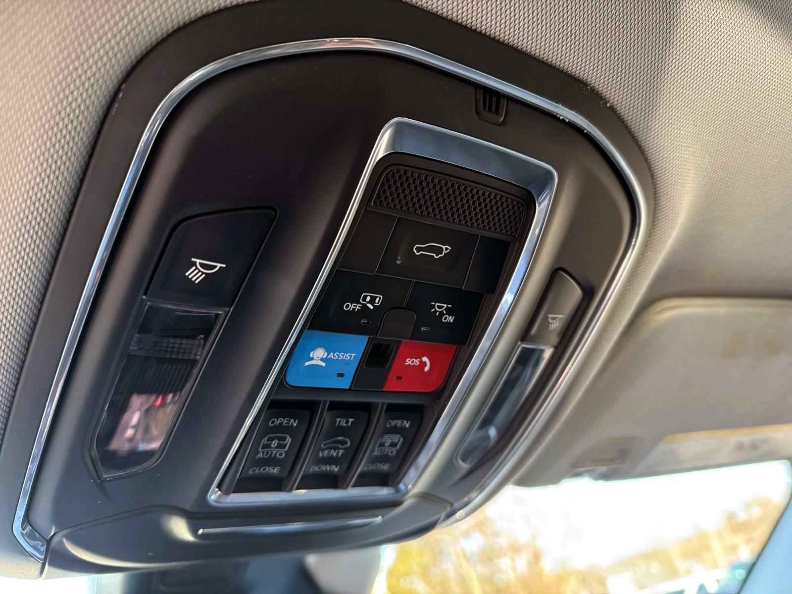 Used 2023 Jeep Grand Cherokee 4WD 4xe w/ Luxury Tech Group II image 22