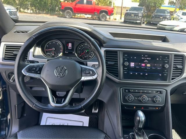 Used 2020 Volkswagen Atlas Cross Sport SE w/ Panoramic Sunroof Package image 18