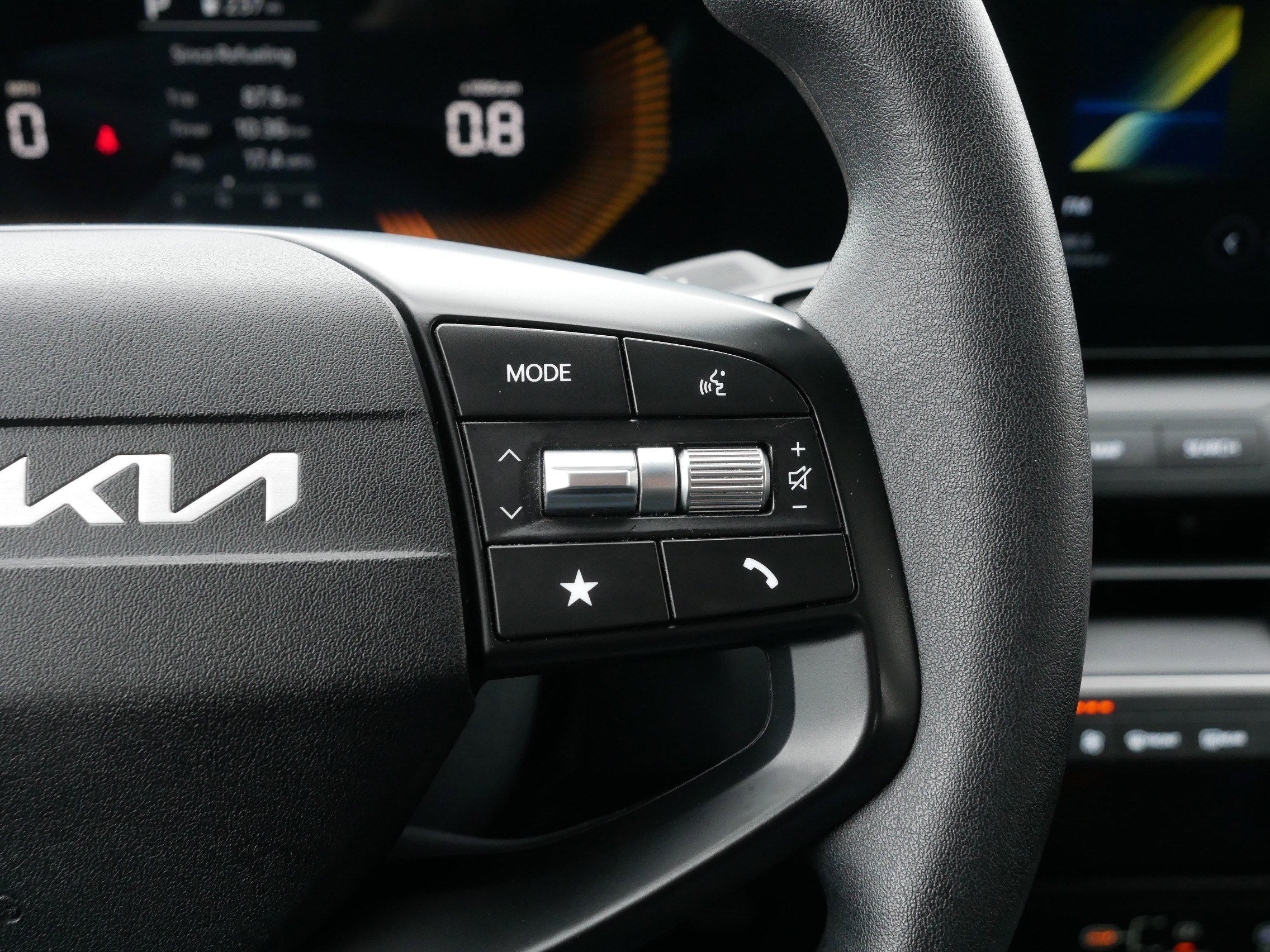 Certified 2025 Kia K4 FWD image 30