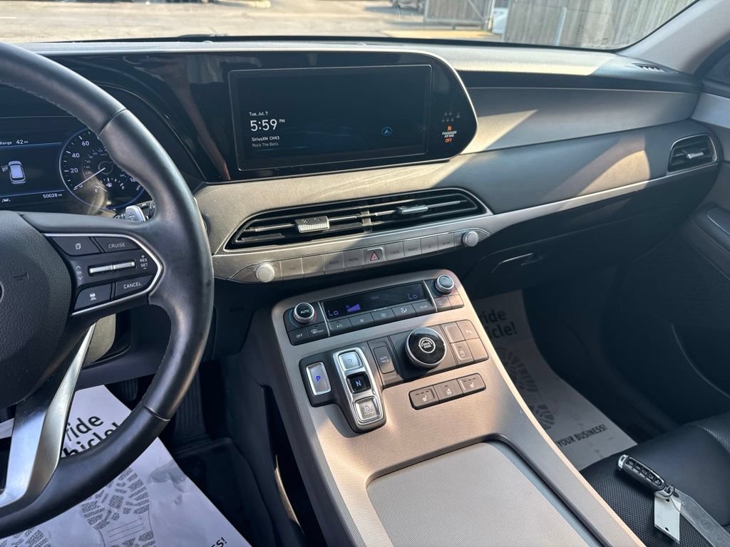 Used 2022 Hyundai Palisade SEL w/ Premium Package FWD image 17