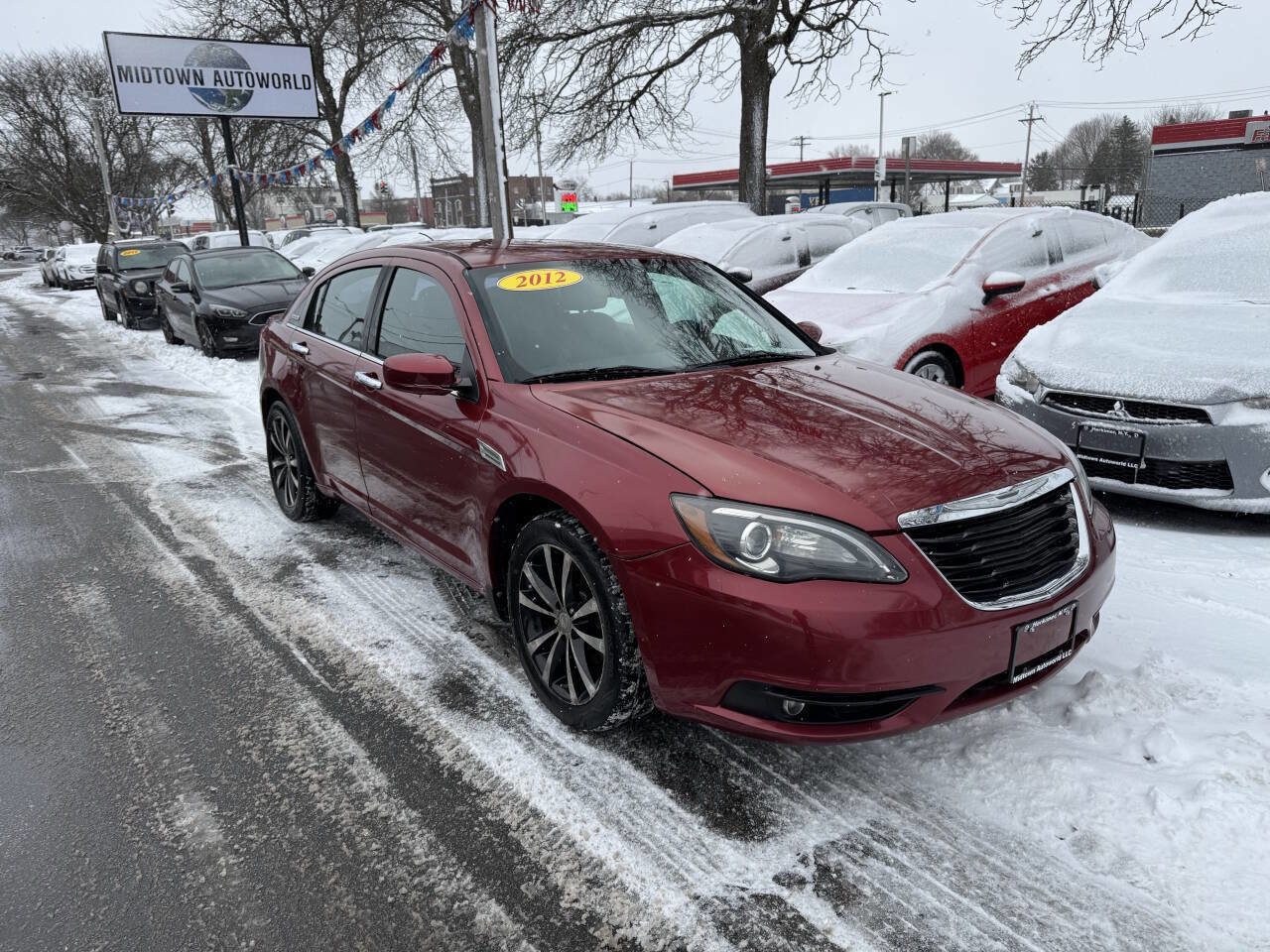 Used 2012 Chrysler 200 S image 2