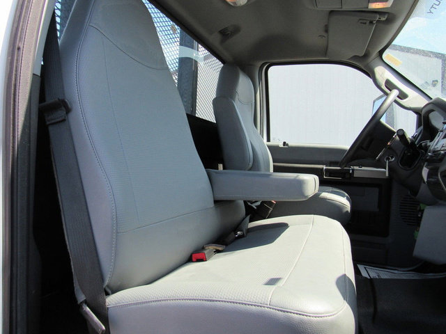 Used 2022 Ford F750 2WD Regular Cab Super Duty image 14