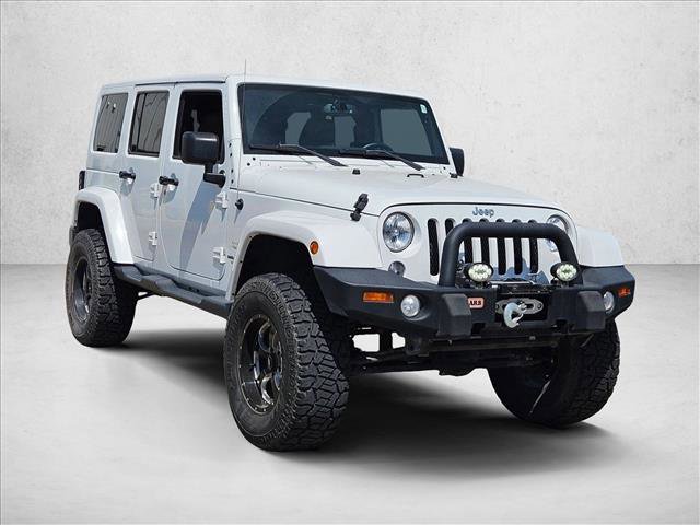 Used 2015 Jeep Wrangler Unlimited Sahara w/ Connectivity Group AWD/4WD image 3
