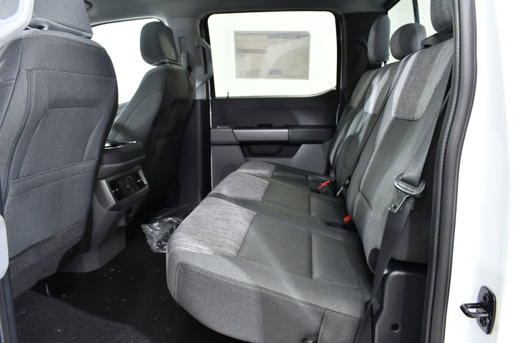 New 2026 Ford F350 XLT w/ FX4 Off-Road Package image 16