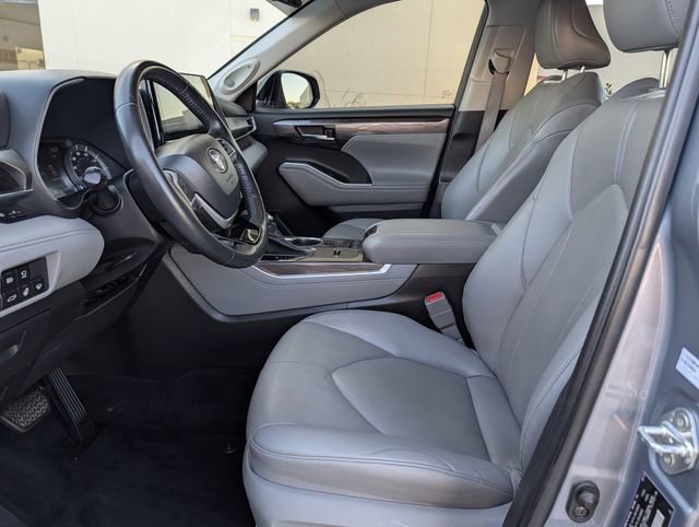 Used 2022 Toyota Highlander Limited image 27