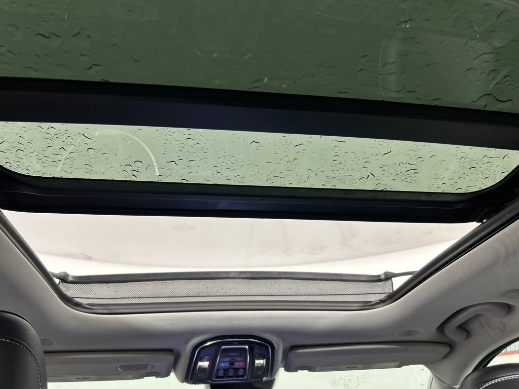 Used 2024 Jeep Grand Cherokee Limited image 20