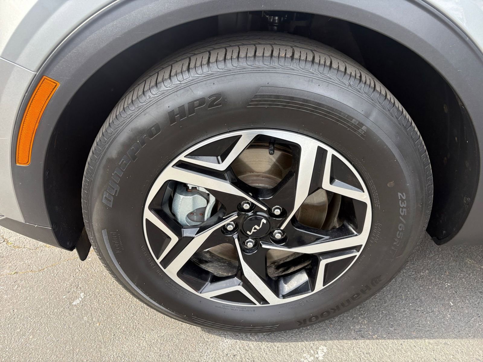 Used 2025 Kia Sportage LX image 29