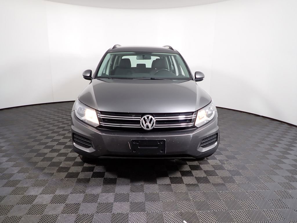 Used 2017 Volkswagen Tiguan Limited w/ Premium Package image 4
