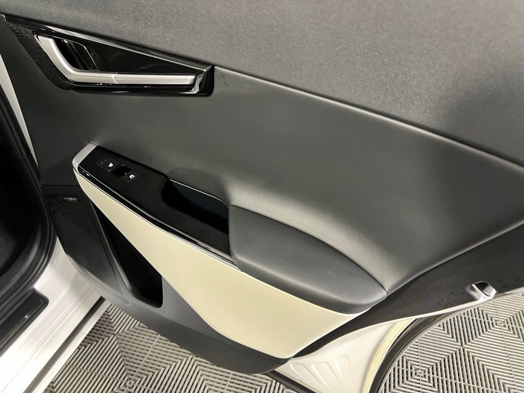 Used 2023 Kia EV6 GT-Line image 32