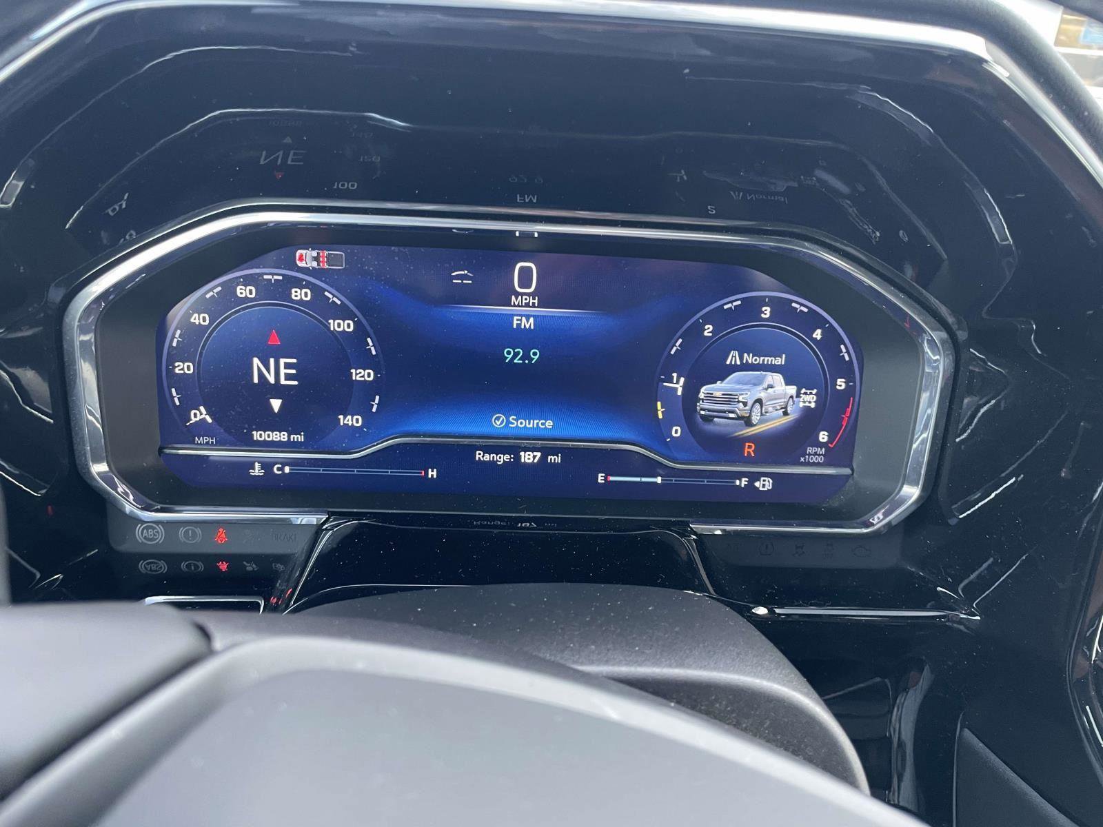 Used 2024 Chevrolet Silverado 1500 High Country w/ Technology Package image 15