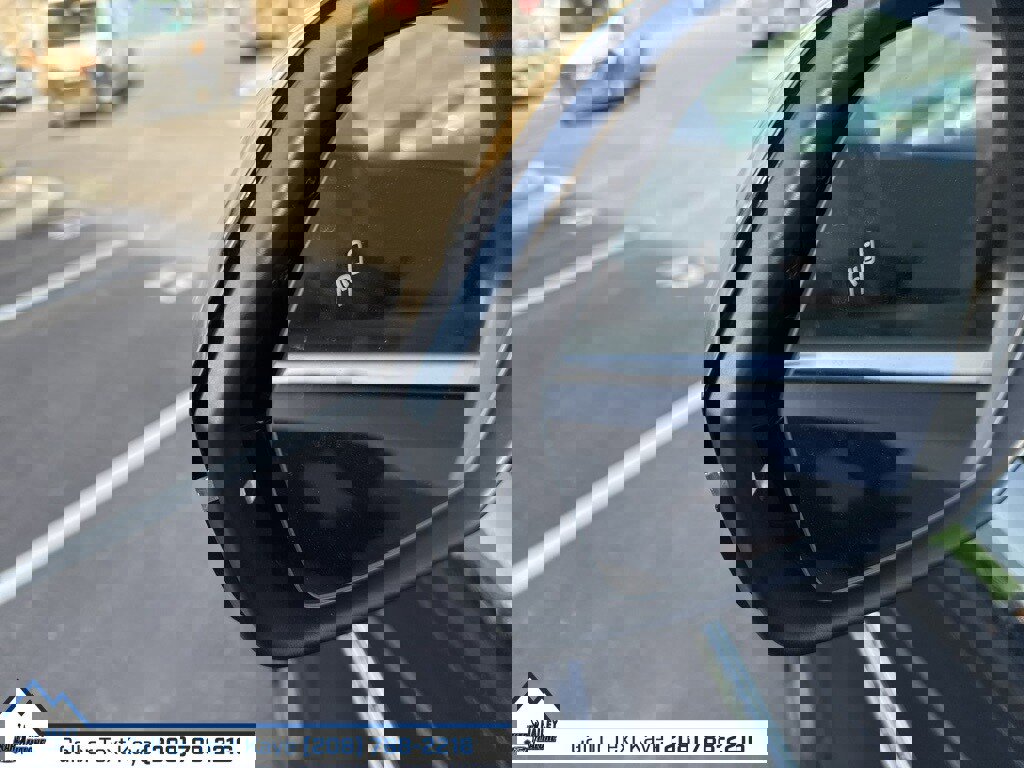 Used 2024 Volkswagen Atlas Cross Sport SEL Premium R-Line image 16