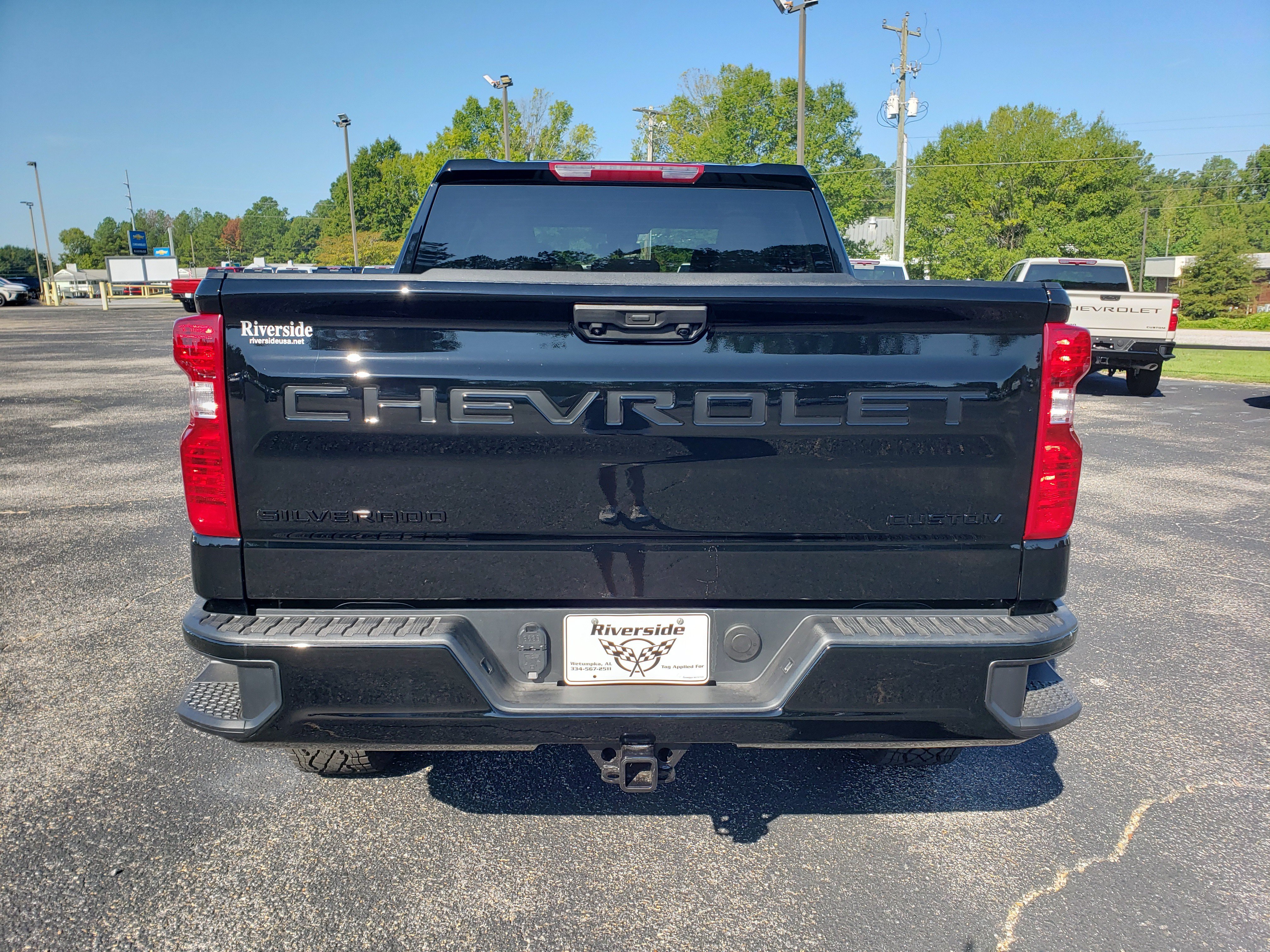 New 2026 Chevrolet Silverado 1500 Custom Trail Boss w/ LPO, Dark Essentials Package AWD/4WD image 8