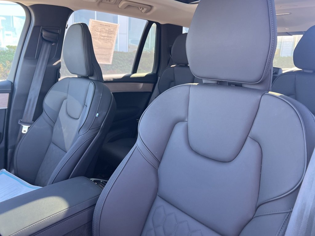 Certified 2025 Volvo XC90 B5 Plus image 14