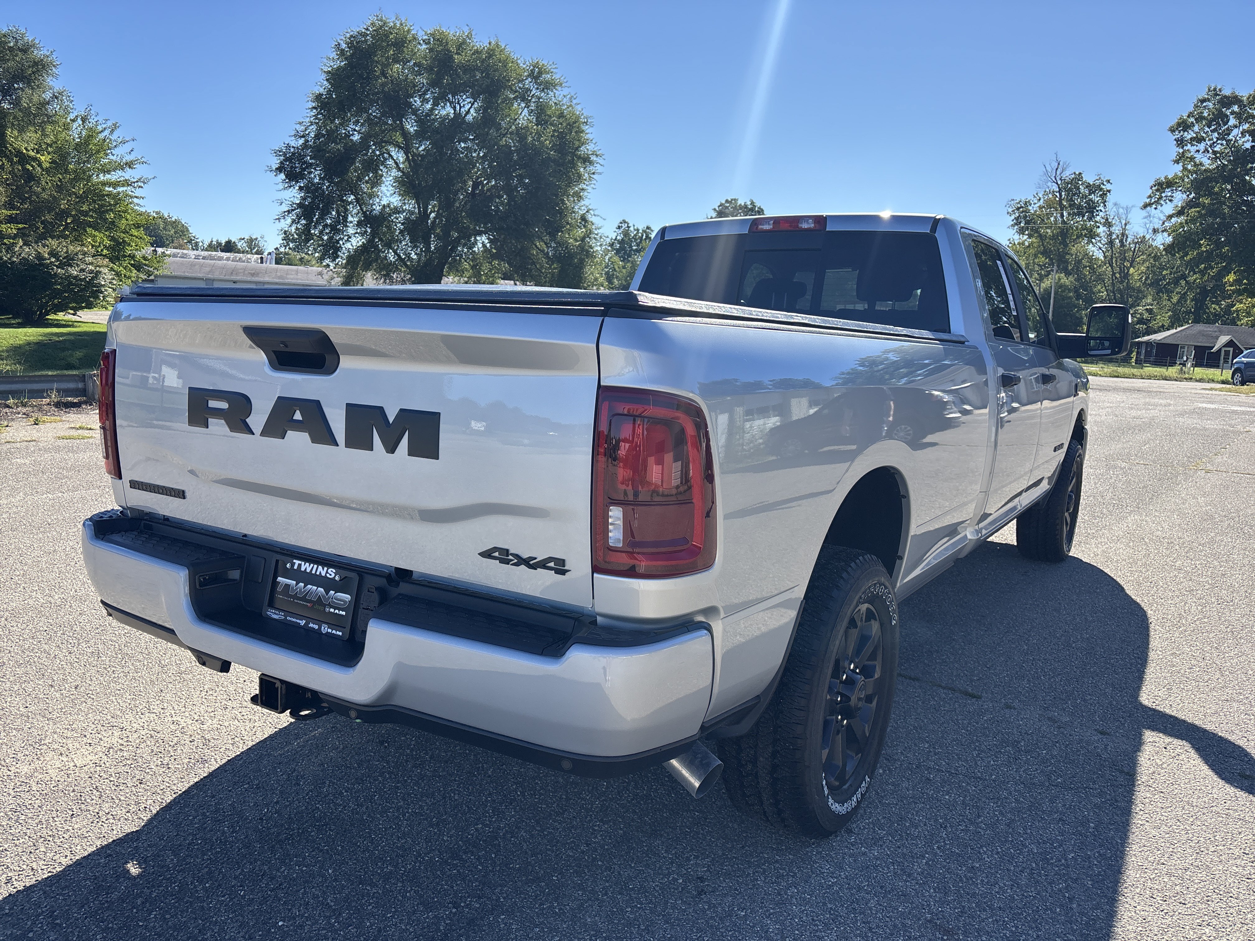 New 2027 RAM 3500 Big Horn AWD/4WD image 3