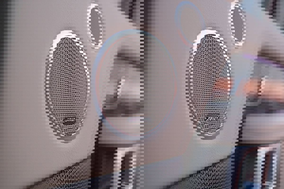 Used 2020 Land Rover Range Rover HSE image 29