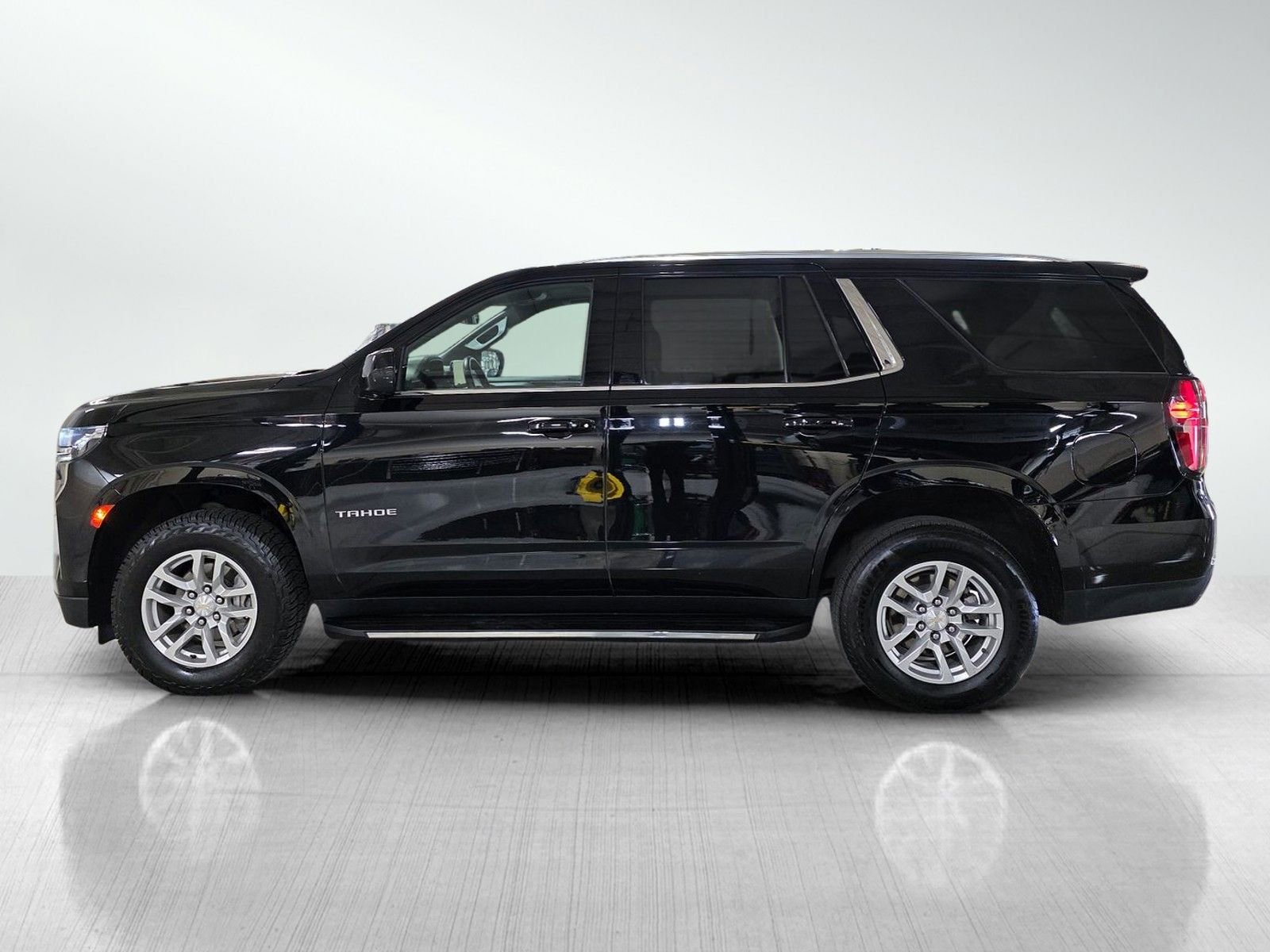 Used 2023 Chevrolet Tahoe LT image 4