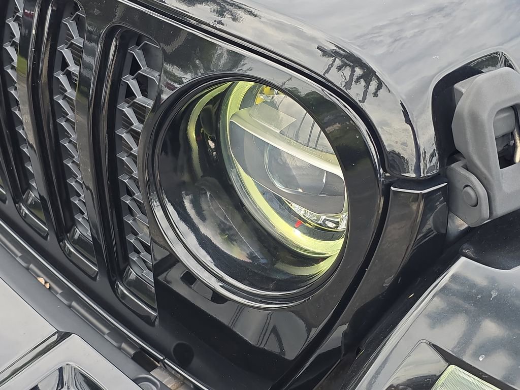 Used 2021 Jeep Gladiator Overland image 7