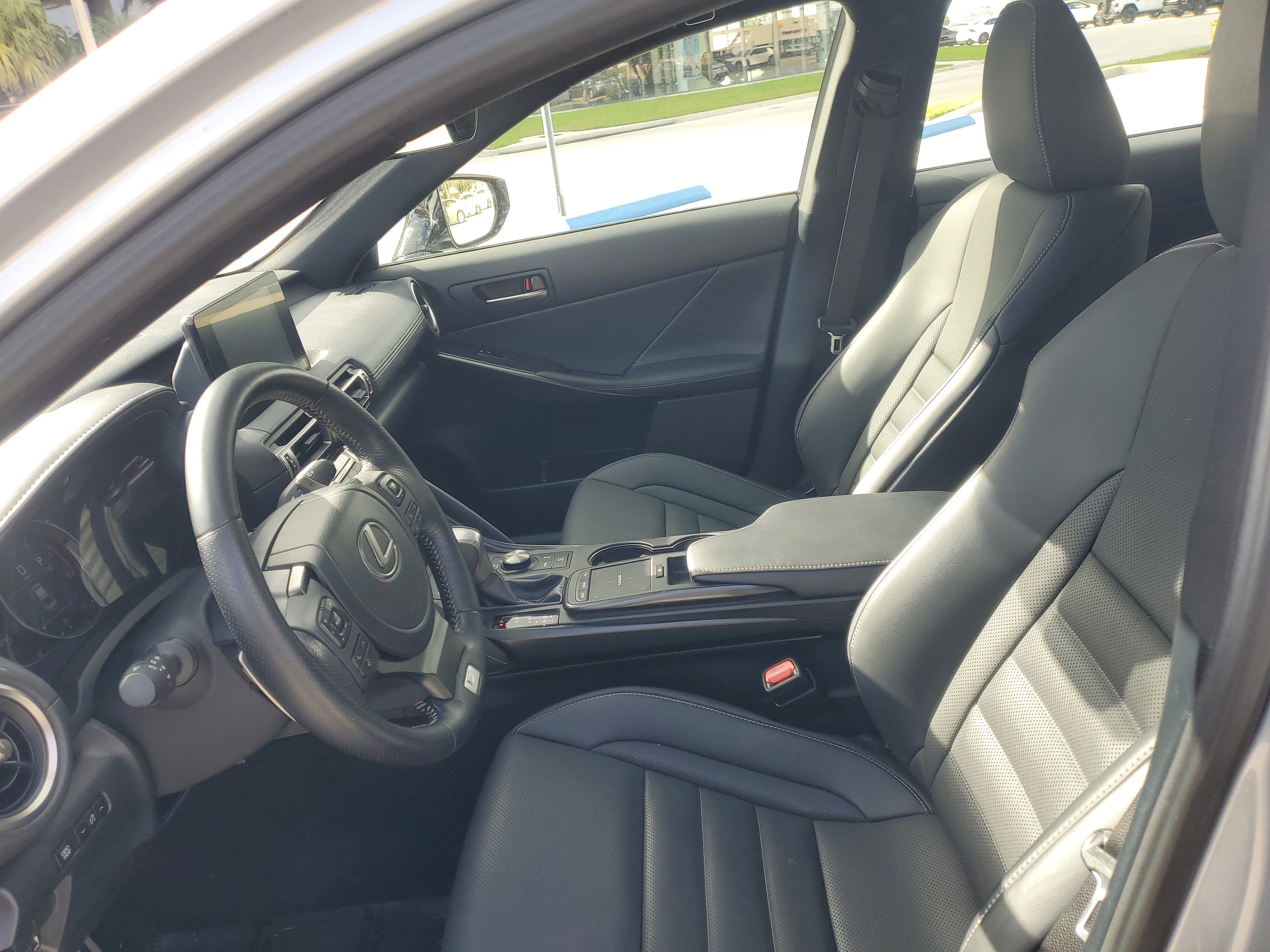 Certified 2022 Lexus IS 350 F Sport RWD image 18