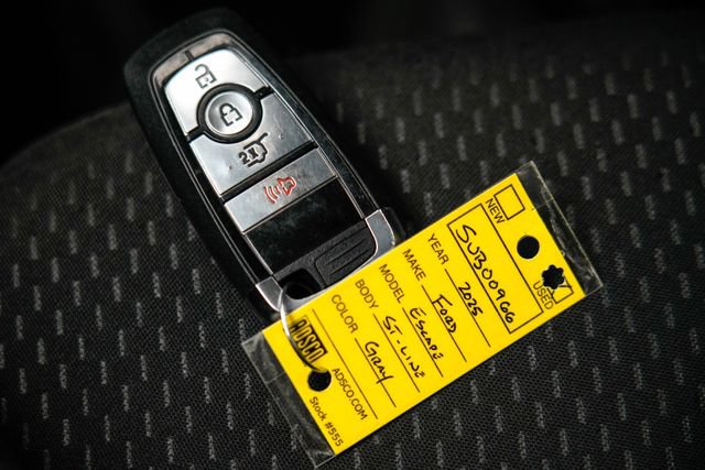 Used 2025 Ford Escape ST-Line FWD image 35