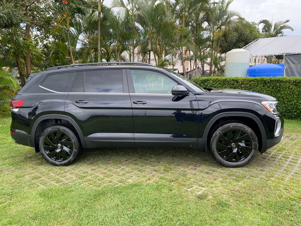 New 2026 Volkswagen Atlas SE FWD image 8