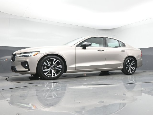 Used 2024 Volvo S60 B5 Plus w/ Climate Package FWD image 38