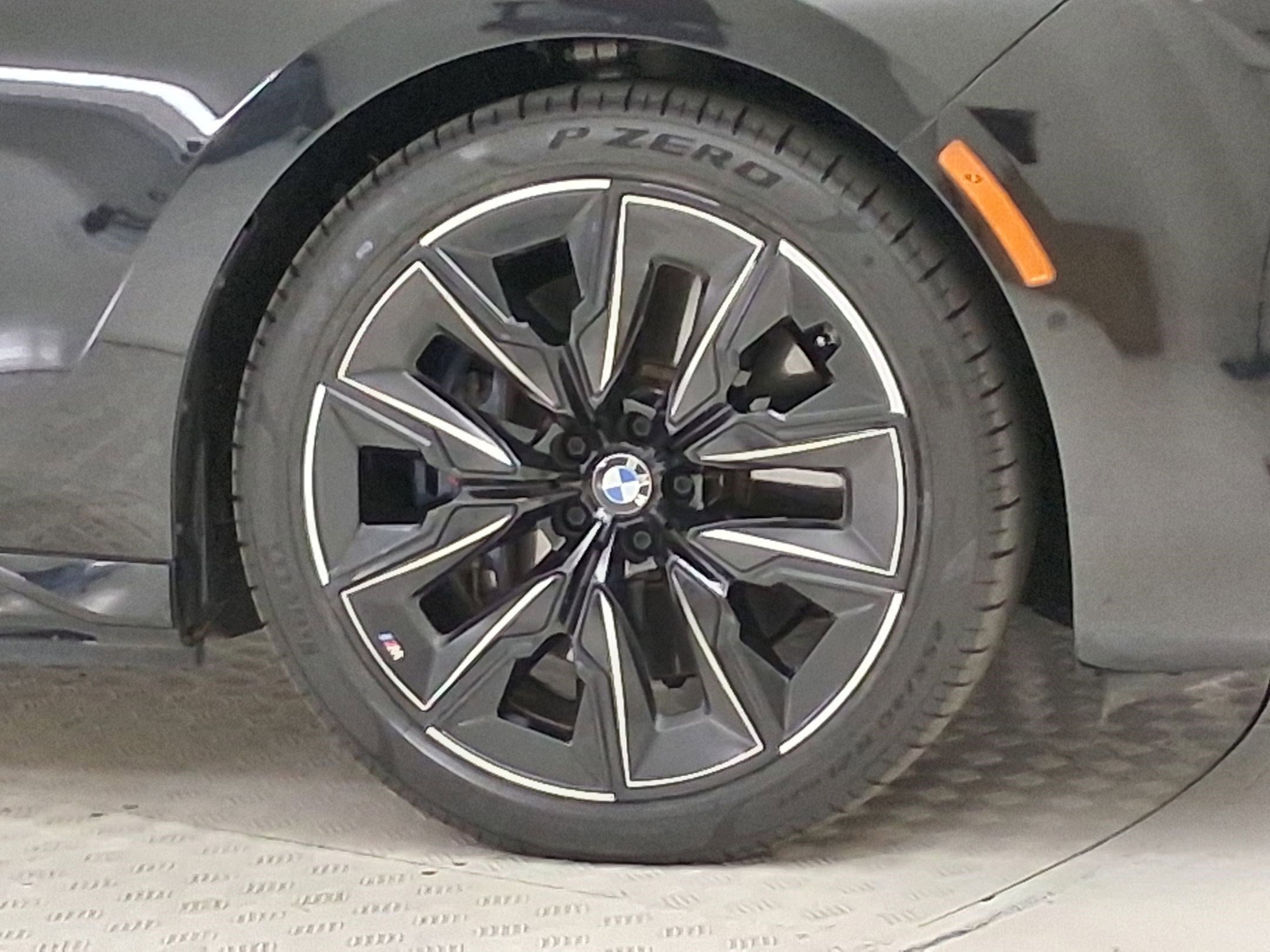 Certified 2023 BMW i7 xDrive60 image 9