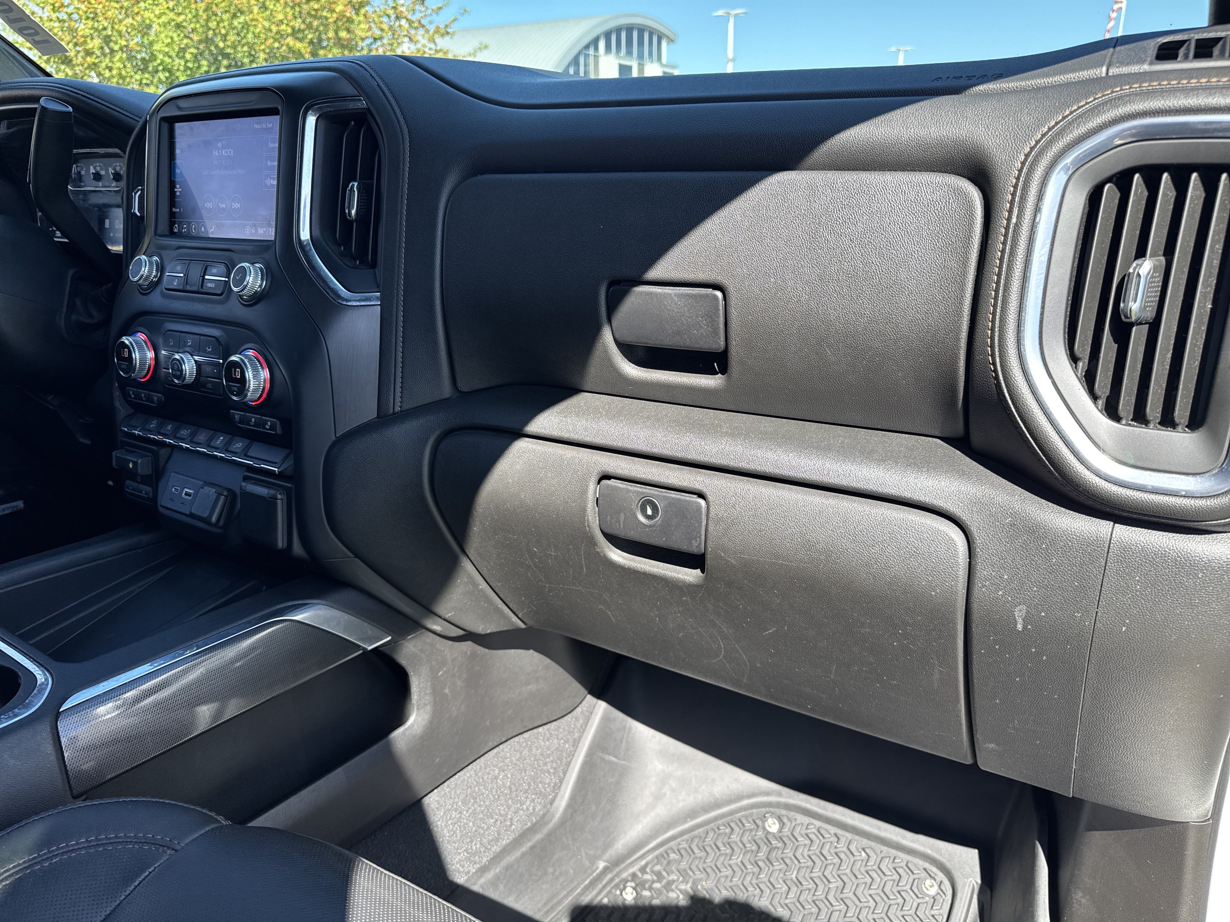 Used 2021 GMC Sierra 1500 AT4 w/ AT4 Preferred Package AWD/4WD image 22