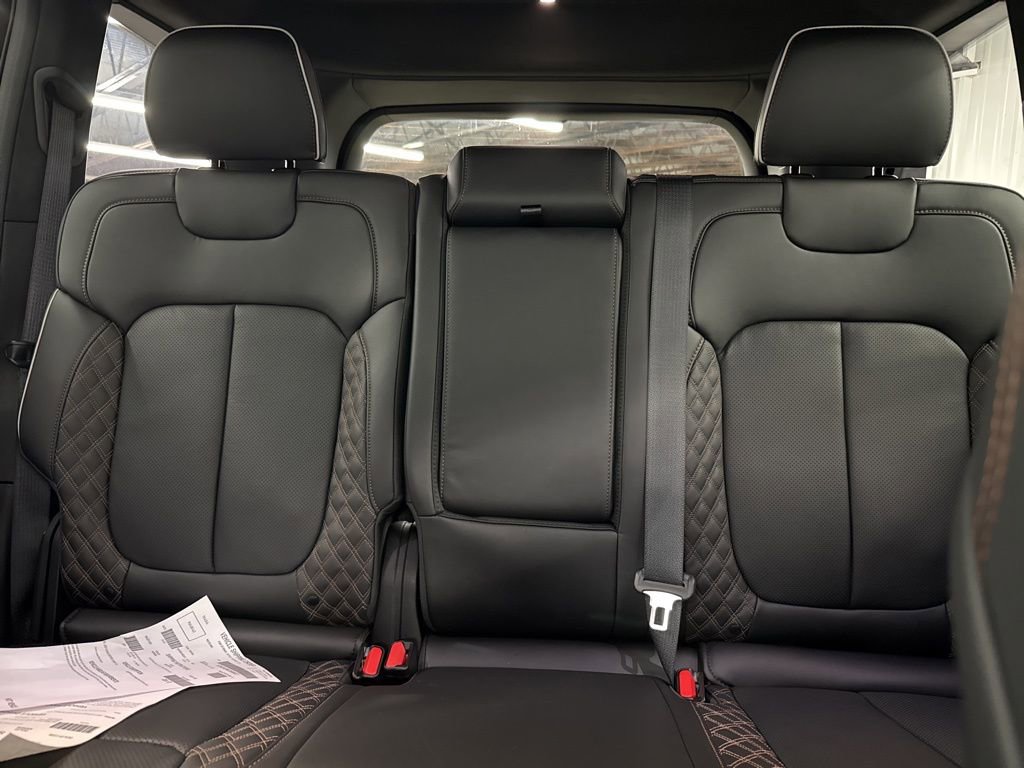 New 2026 Jeep Grand Cherokee Summit image 23