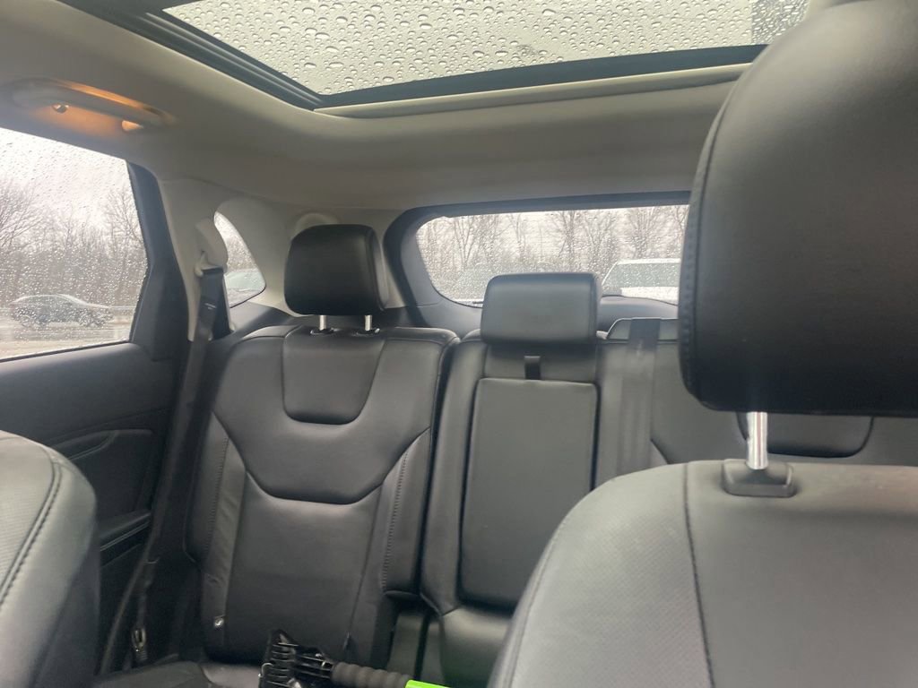 Used 2017 Ford Edge Titanium w/ Equipment Group 302A image 5