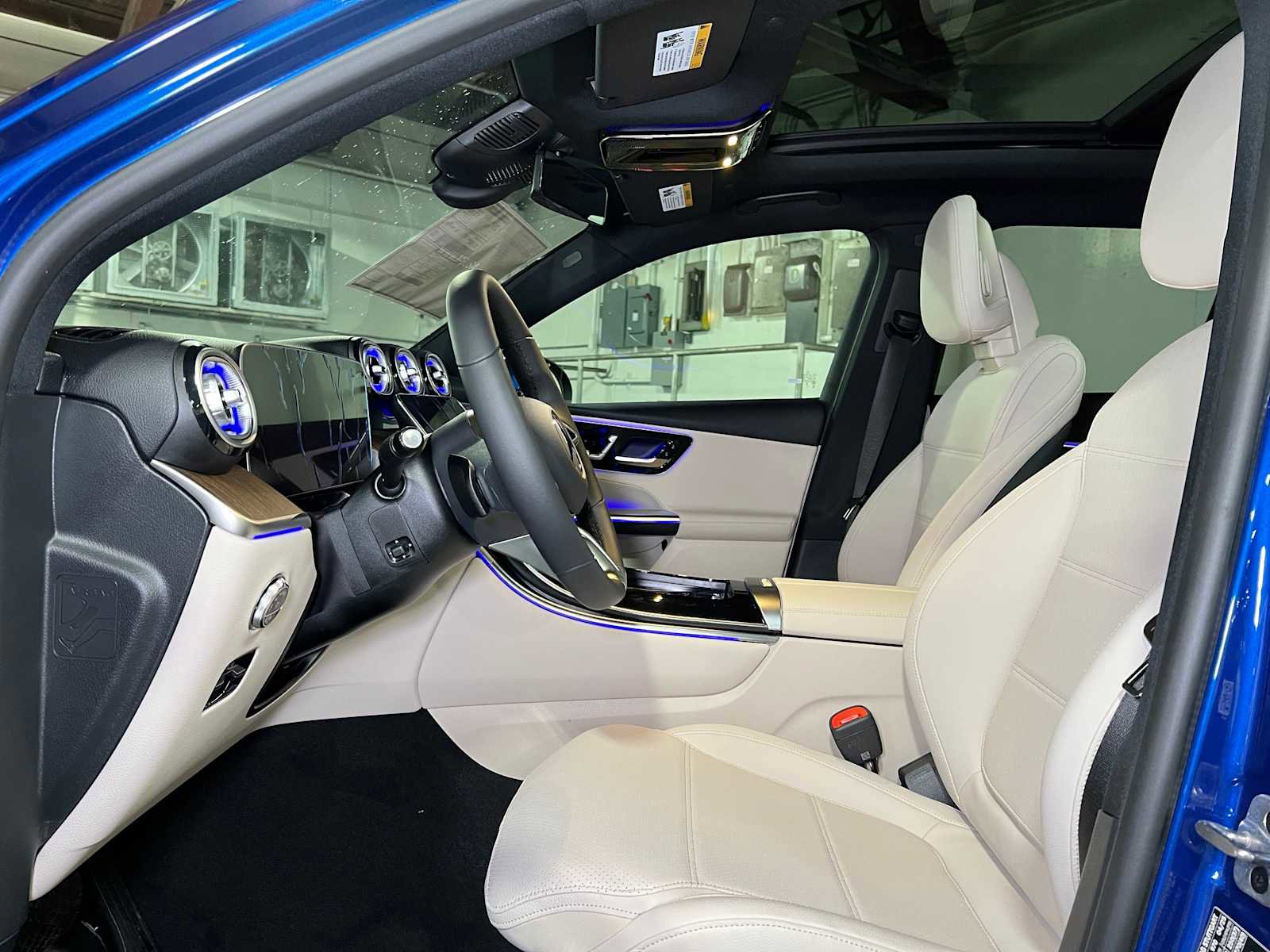 New 2025 Mercedes-Benz GLC 300 4MATIC image 19