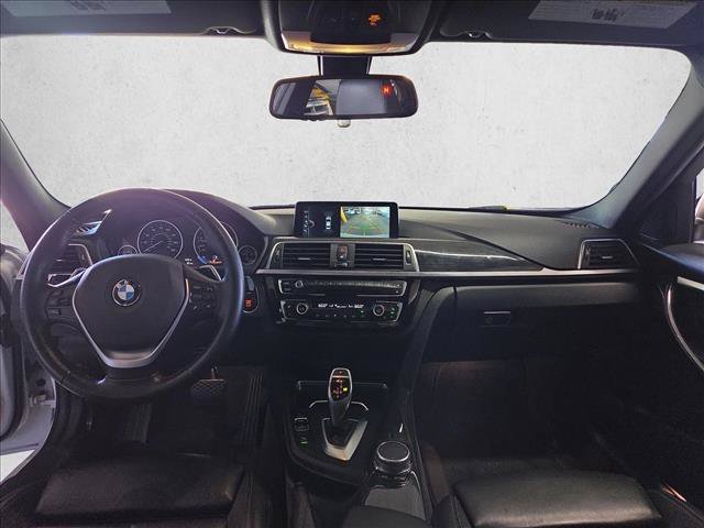 Used 2017 BMW 330i Sedan RWD image 16