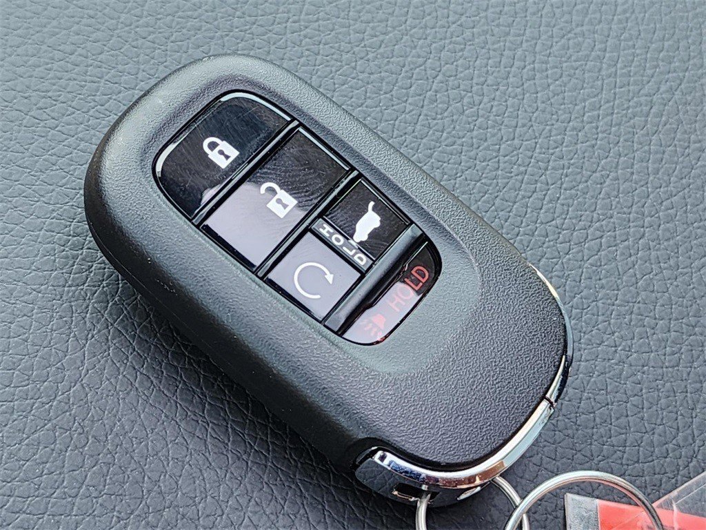 Used 2025 Honda Pilot TrailSport image 37